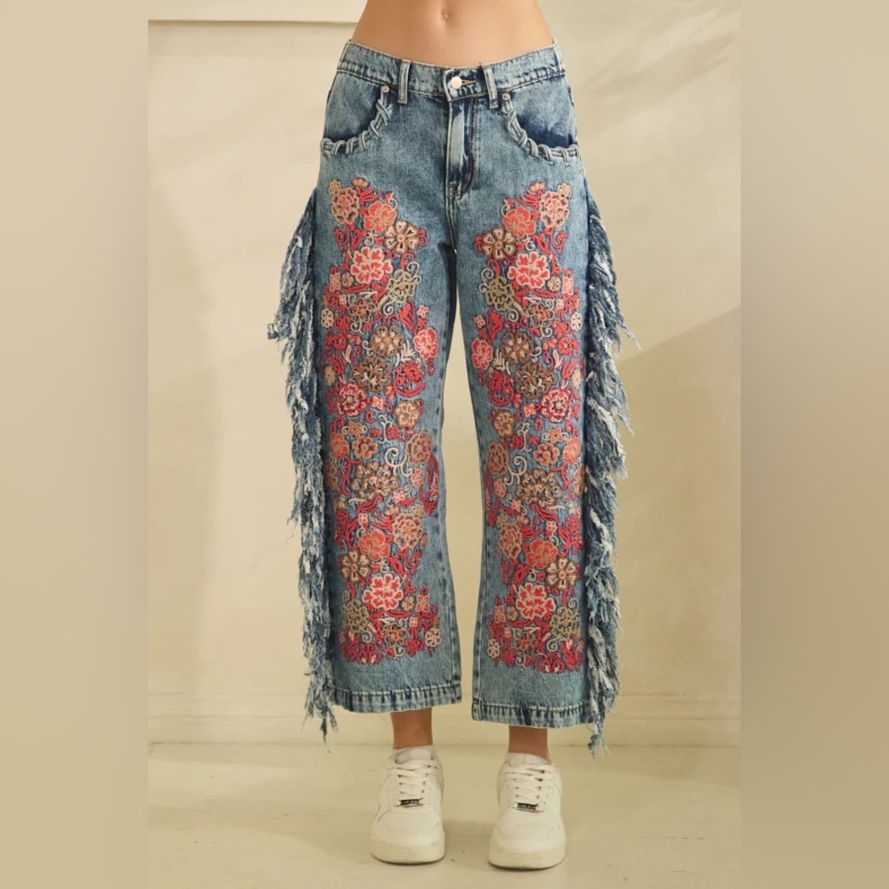 BP1145 Washed Embroidery Side Fray Jeans - Picture 9 of 11